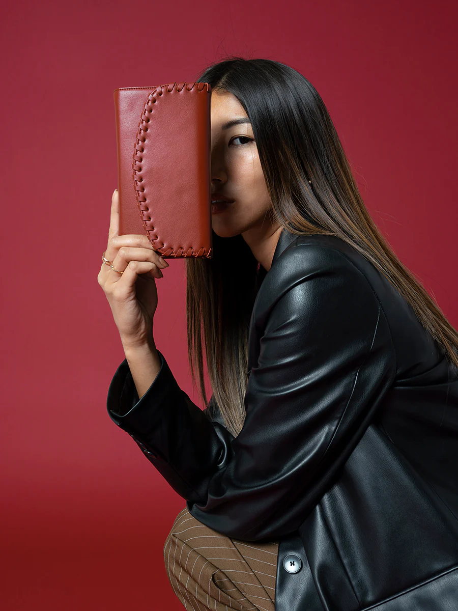 Kyle Vegan Crossbody/Wallet - Image 5